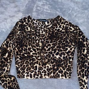 Pretty Little Thing crop top